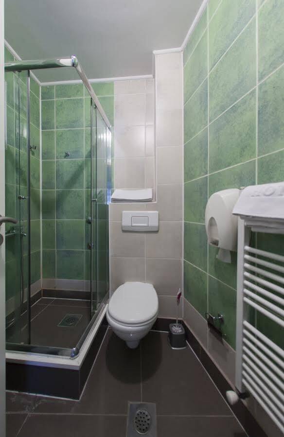 Hostel Hayat SJJ Eksteriør billede
