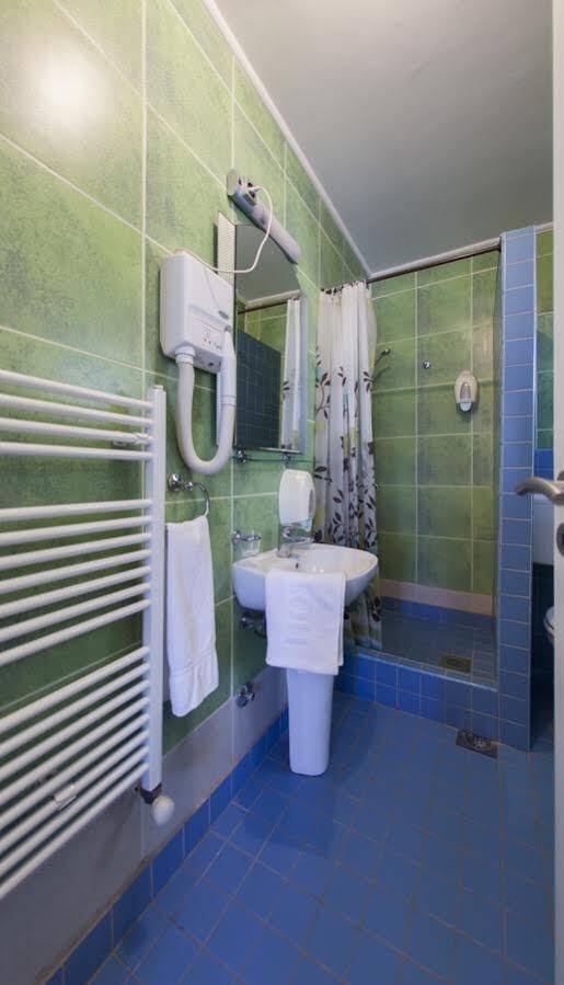 Hostel Hayat SJJ Eksteriør billede