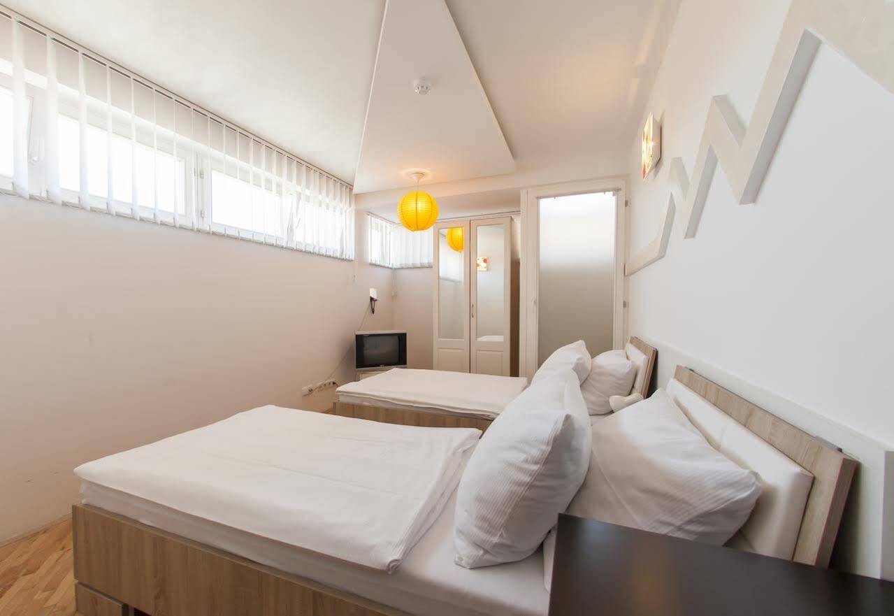 Hostel Hayat SJJ Eksteriør billede