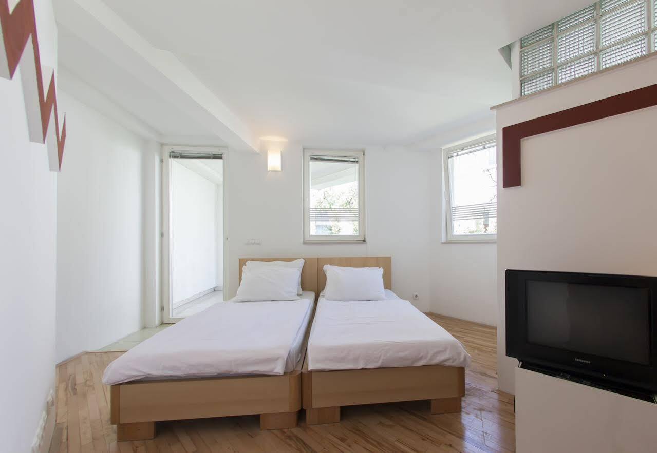 Hostel Hayat SJJ Eksteriør billede