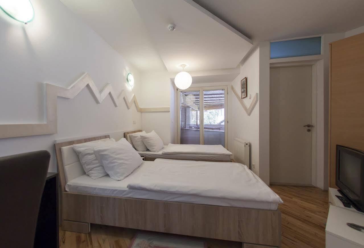 Hostel Hayat SJJ Eksteriør billede